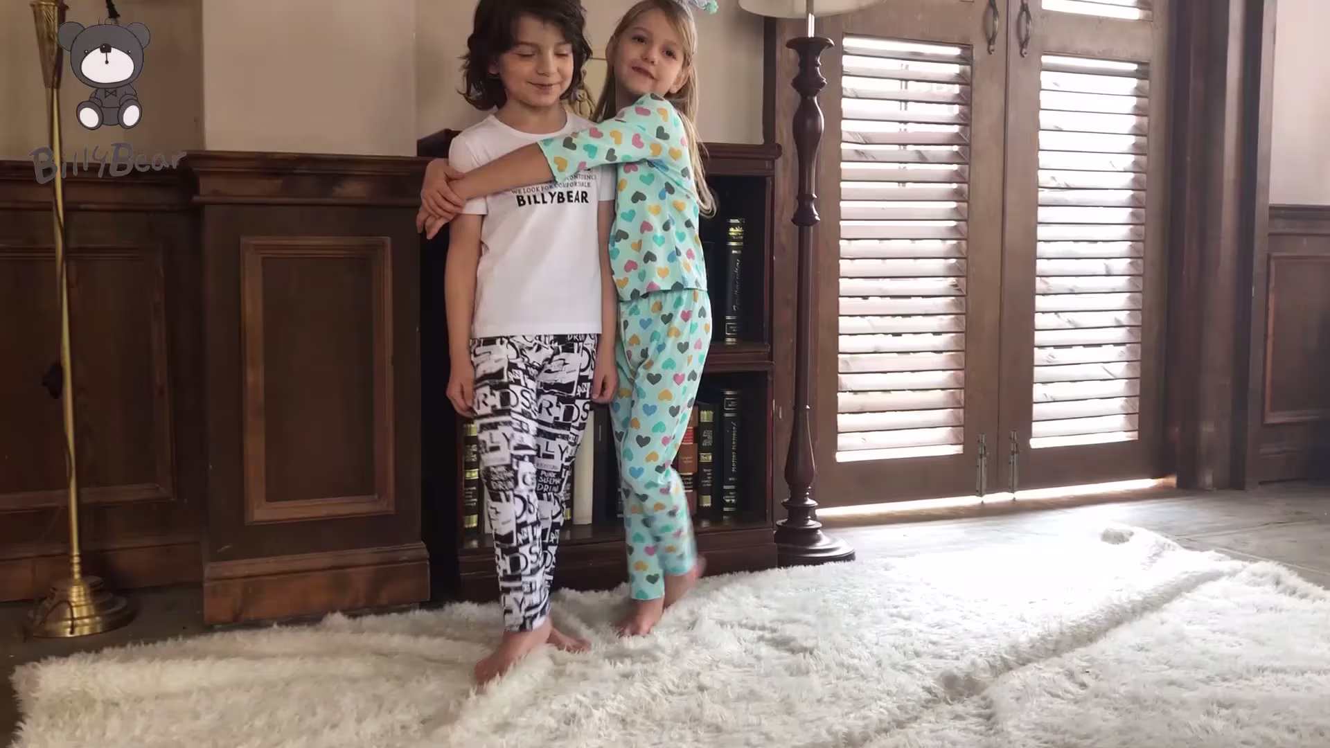 Cutom Allover Print Bamboo Girl Pajamas For Homewear-1684911257166906